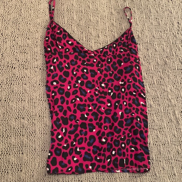 David Lerner Elsa V-Neck Cami W/ Chain SZ large - Picture 9 of 9